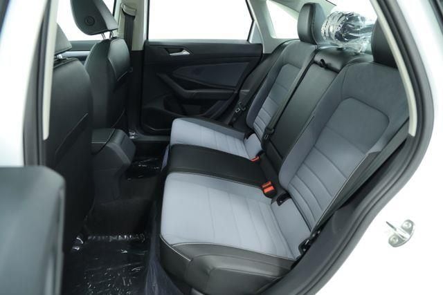 2025 Volkswagen Jetta SE - Photo 34