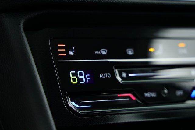 2025 Volkswagen Taos SE - Photo 19