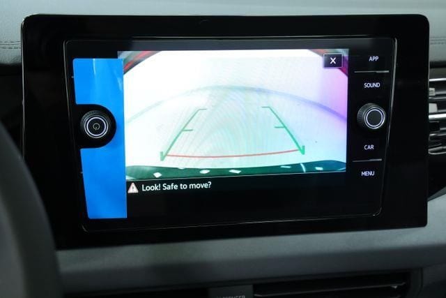 2025 Volkswagen Jetta SE - Photo 18