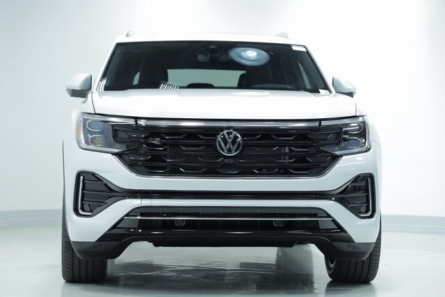 2025 Volkswagen Atlas Cross Sport SEL Premium R-Line photo 2