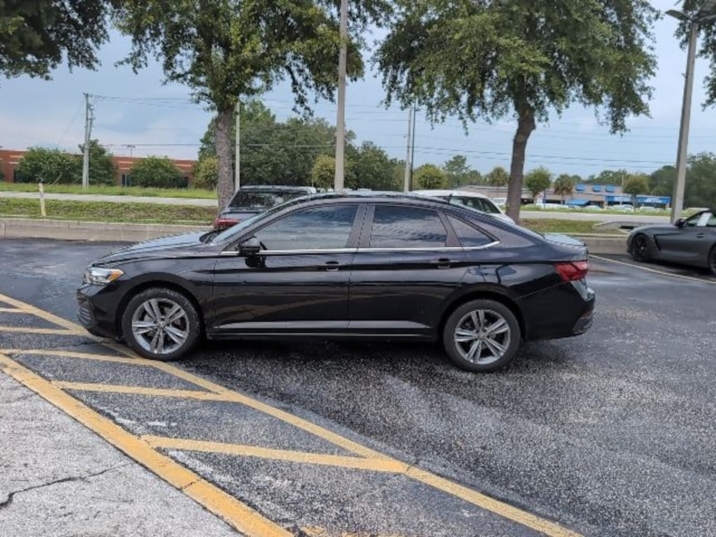 Certified 2023 Volkswagen Jetta 1.5T SE Sedan