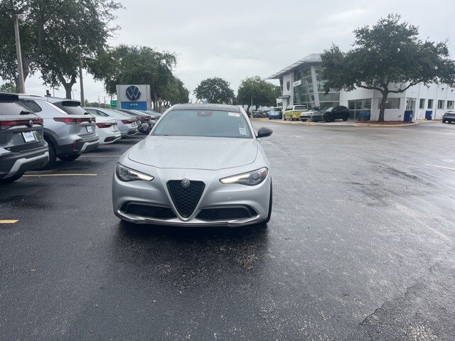 2020 Alfa Romeo Giulia Base photo 3