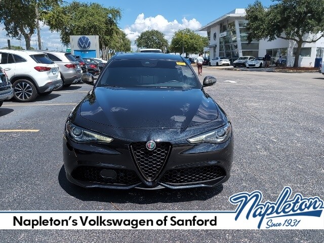 2023 Alfa Romeo Giulia Ti photo 2