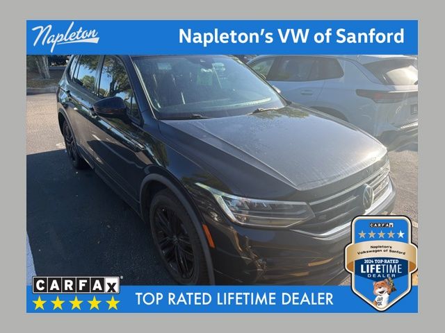 2022 Volkswagen Tiguan 2.0T SE R-Line Black's photo