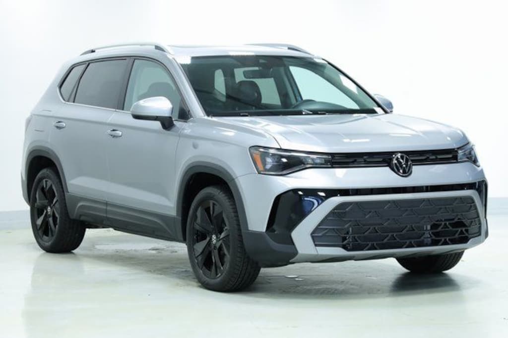 New 2025 Volkswagen Taos 1.5T SE SUV