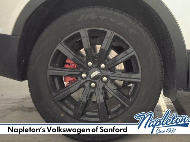 2023 Cadillac XT4 Sport photo 3