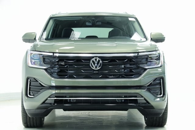 2026 Volkswagen Atlas SEL Premium R-Line photo 2