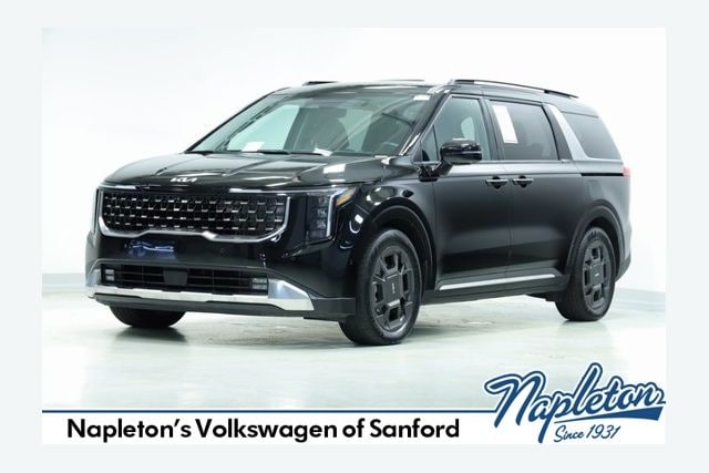 2025 Kia Carnival SX's photo