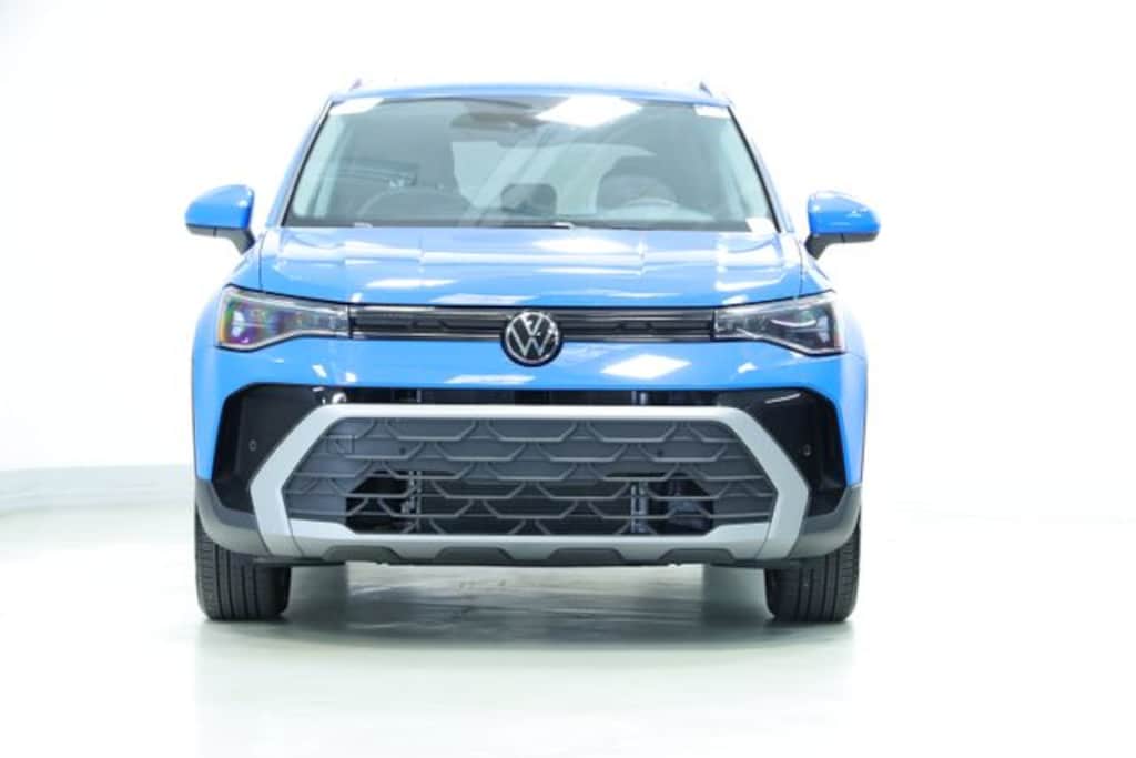 New 2025 Volkswagen Taos 1.5T SE SUV