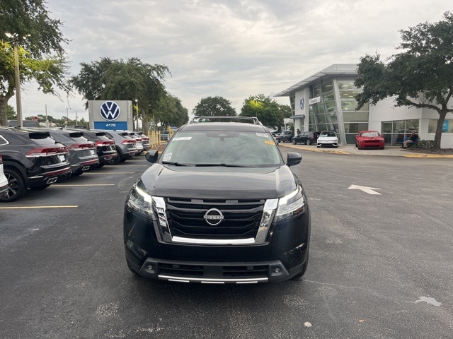 Used 2022 Nissan Pathfinder SL with VIN 5N1DR3CA2NC210582 for sale in Sanford, FL