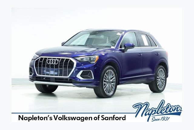 2022 Audi Q3 Premium's photo