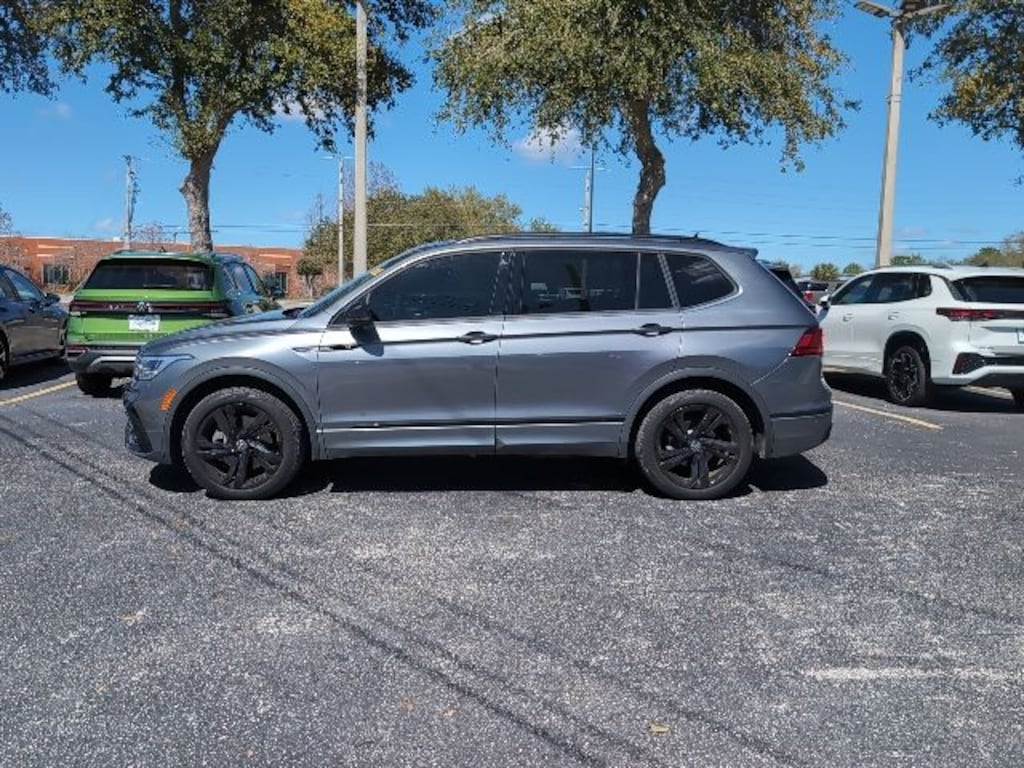 Certified 2023 Volkswagen Tiguan 2.0T SE R-Line Black SUV
