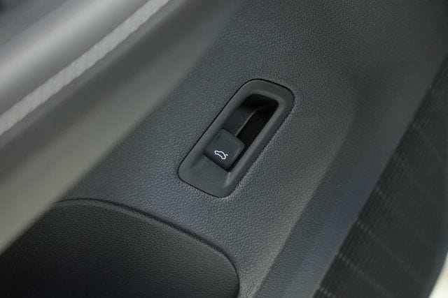 2025 Volkswagen Atlas Cross Sport SEL Premium R-LINE - Photo 43