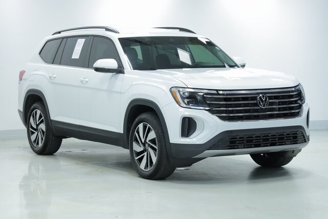 2024 Volkswagen Atlas SE Technology photo 2