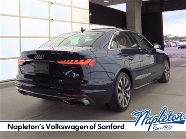 2023 Audi A4 40 Premium Plus photo 3