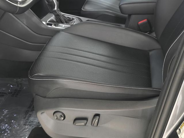 2022 Volkswagen Tiguan SE - Photo 23