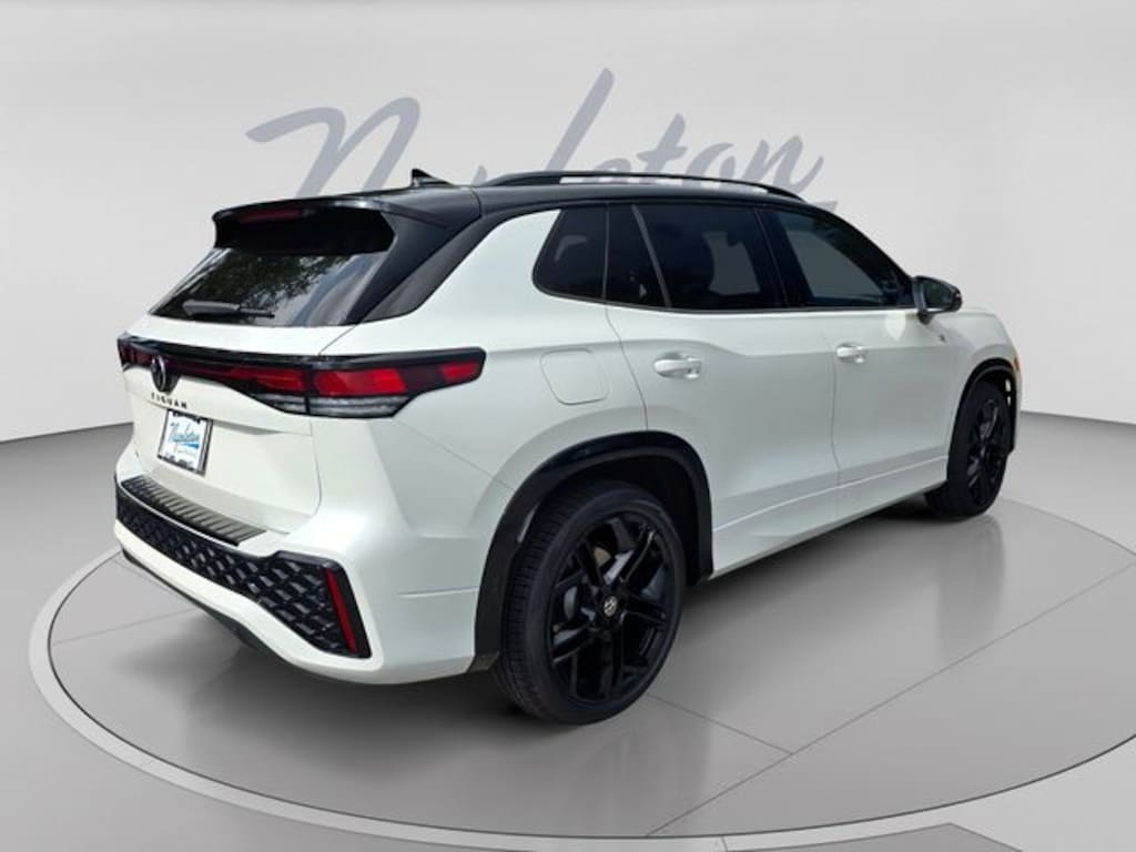 New 2026 Volkswagen Tiguan SE R-Line Black SUV
