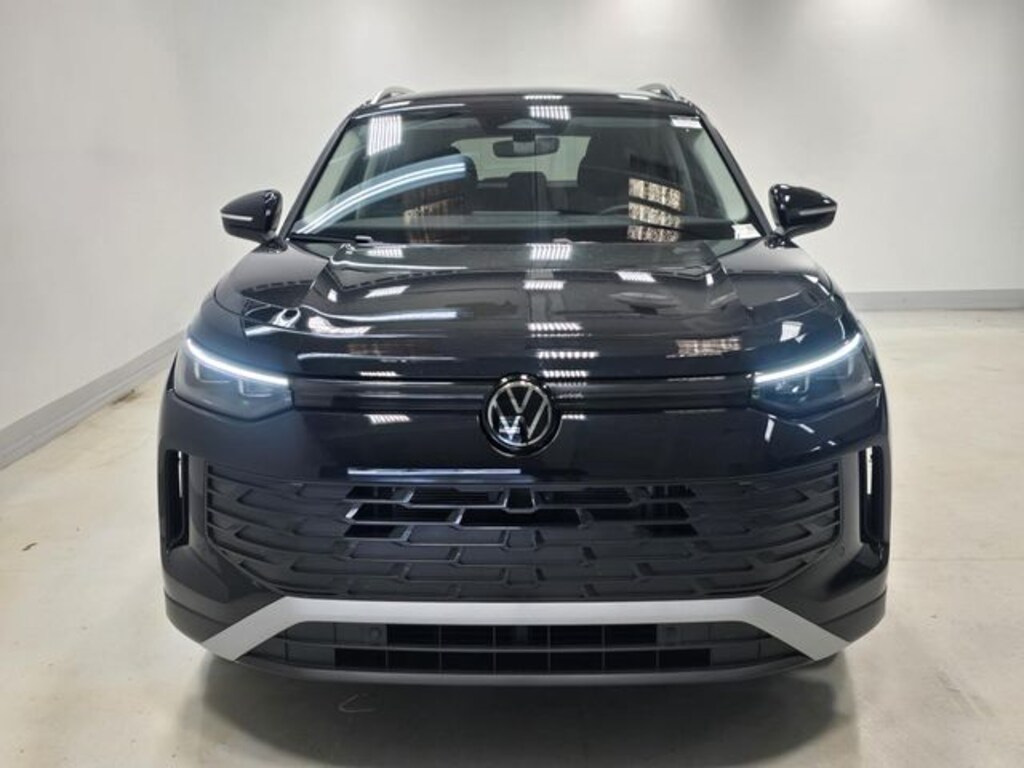 New 2025 Volkswagen Tiguan 2.0T S SUV