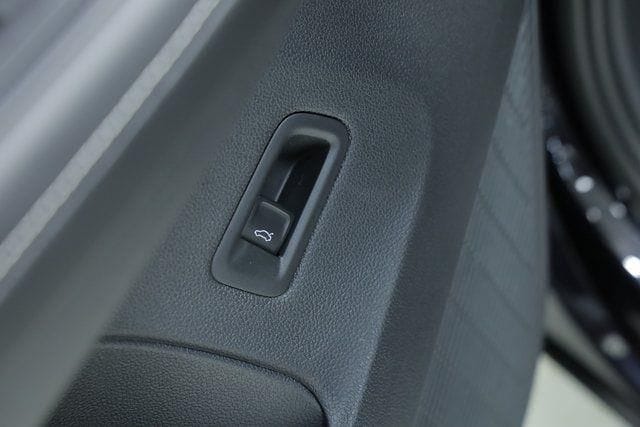 2026 Volkswagen Atlas SEL Premium R-Line - Photo 33