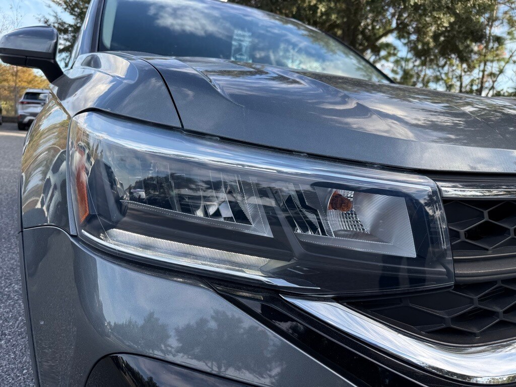 2022 Volkswagen Taos SE photo 4