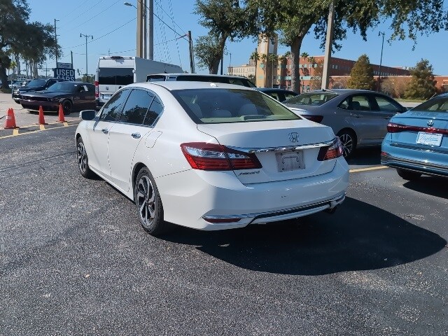 2016 Honda Accord EX photo 4