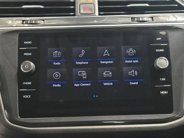 2022 Volkswagen Tiguan SE - Photo 28