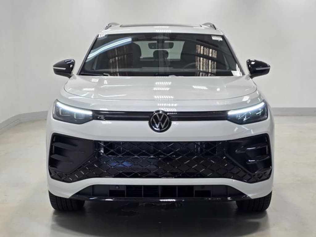 New 2026 Volkswagen Tiguan 2.0T SE R-Line Black SUV