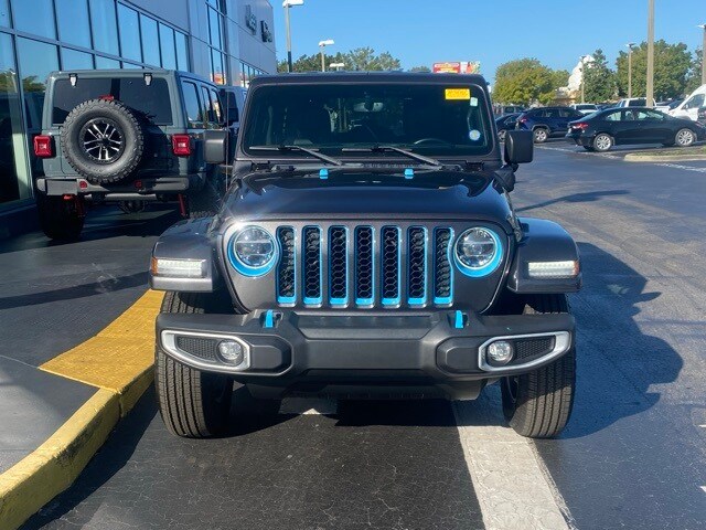 2021 Jeep Wrangler Unlimited Sahara 4xe photo 2