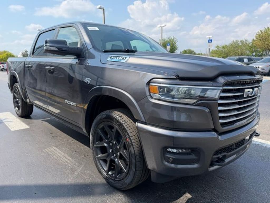 New 2026 Ram 1500 LARAMIE CREW CAB 4X4 5'7 BOX Pickup