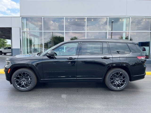 2025 Jeep Grand Cherokee L Summit Reserve photo 4