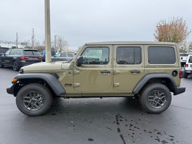 2025 Jeep Wrangler Sport S photo 4