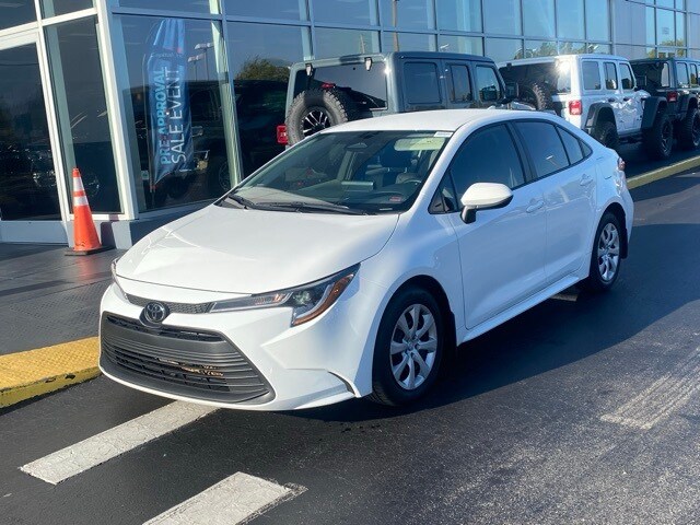 2024 Toyota Corolla LE photo 4