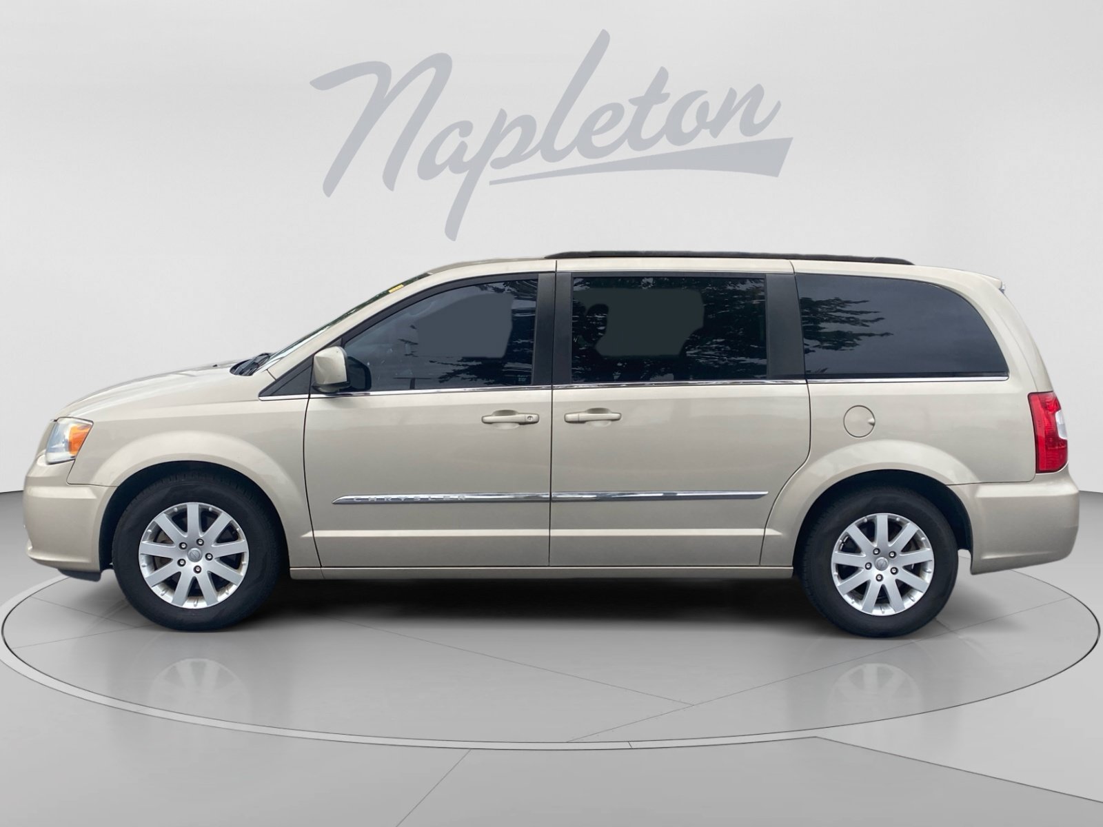 Used 2016 Chrysler Town & Country Touring Minivan/Van