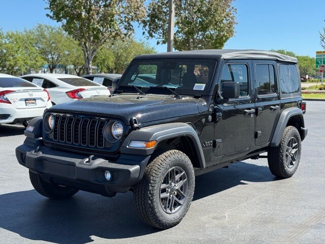 2025 Jeep Wrangler Sport S photo 3