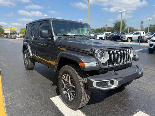 2025 Jeep Wrangler Sahara photo 3