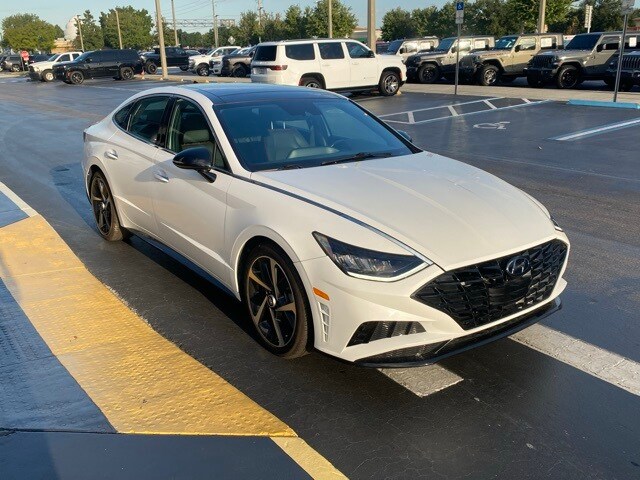 2023 Hyundai Sonata SEL Plus photo 2