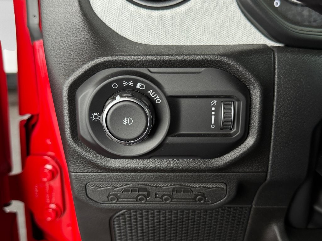 2025 Jeep Wrangler 4-Door Willys - Photo 24