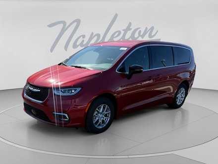 2026 Chrysler Pacifica SELECT Passenger Van