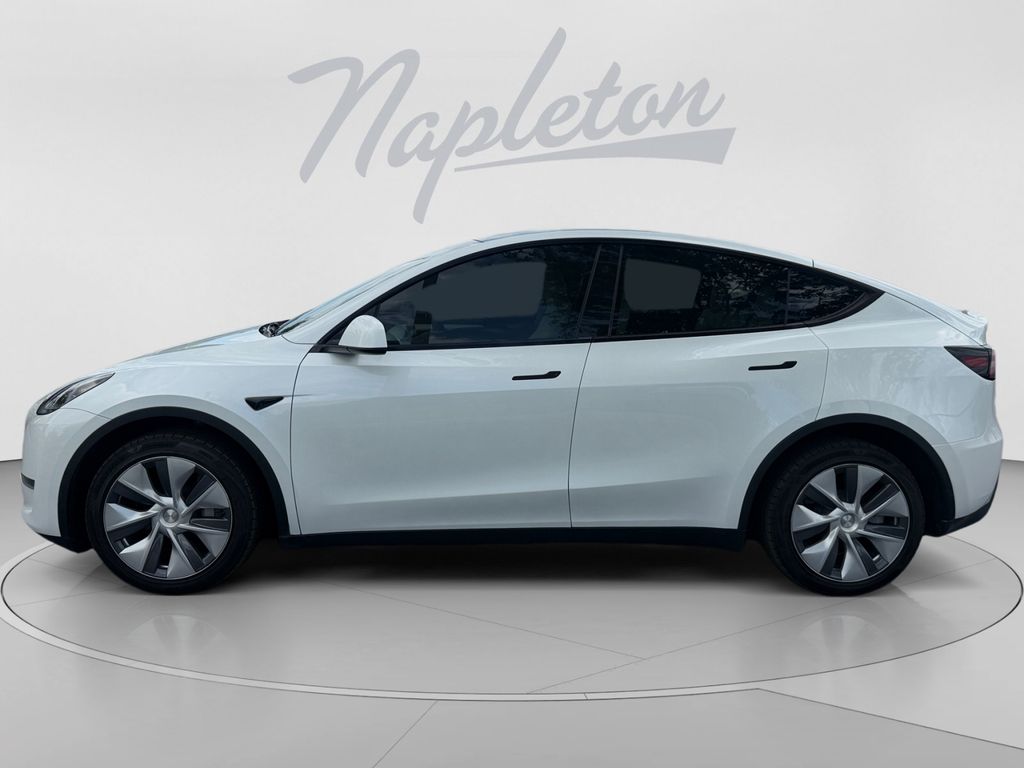 Used 2024 Tesla Model Y Long Range with VIN 7SAYGDEE0RA231442 for sale in Kissimmee, FL