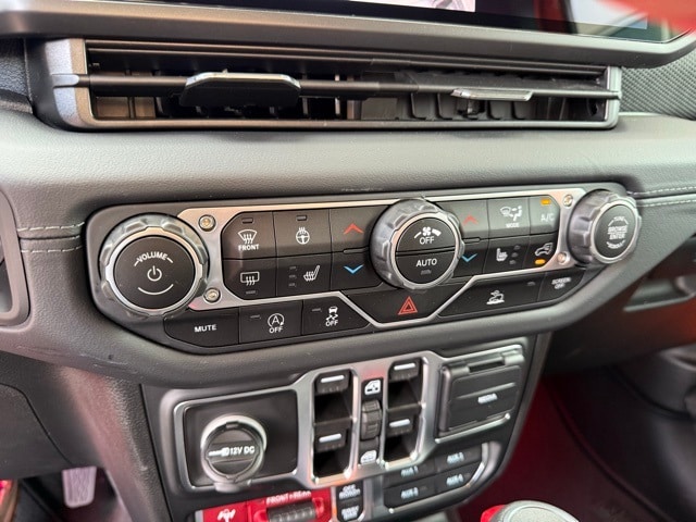 2025 Jeep Gladiator Rubicon photo 17
