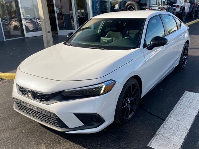 2024 Honda Civic Sport Hatchback photo 2