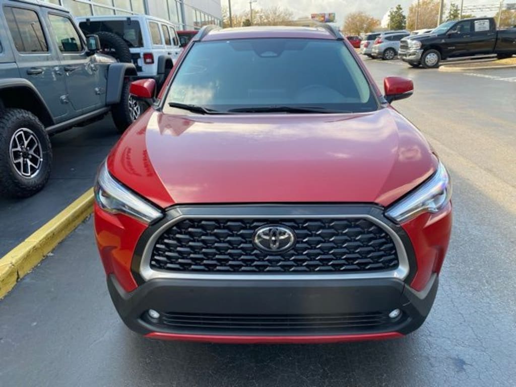 Used 2024 Toyota Corolla Cross XLE SUV