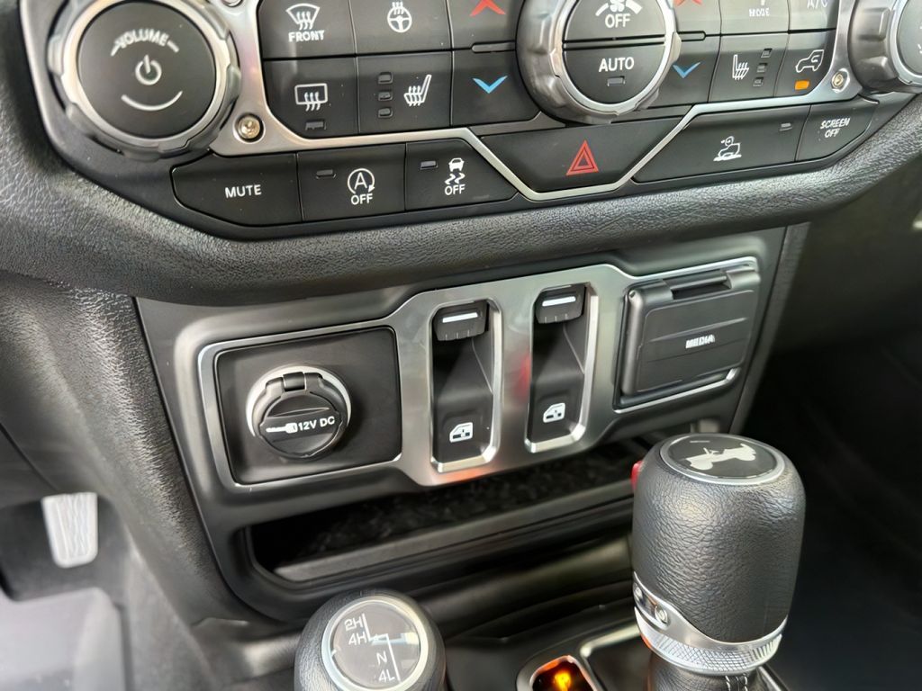 2025 Jeep Wrangler 4-Door Willys - Photo 20