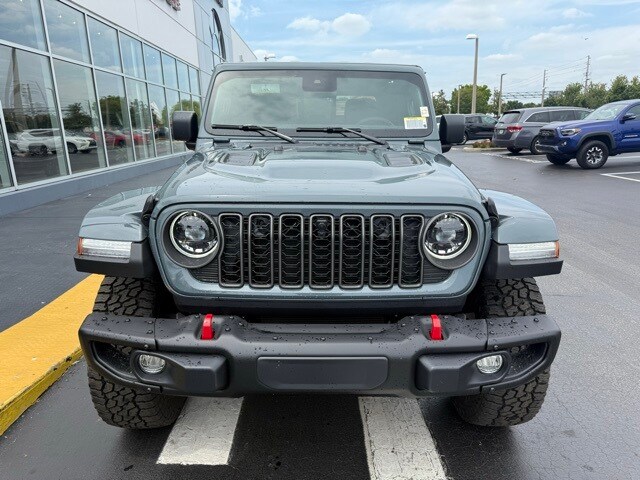 2025 Jeep Gladiator Rubicon photo 2