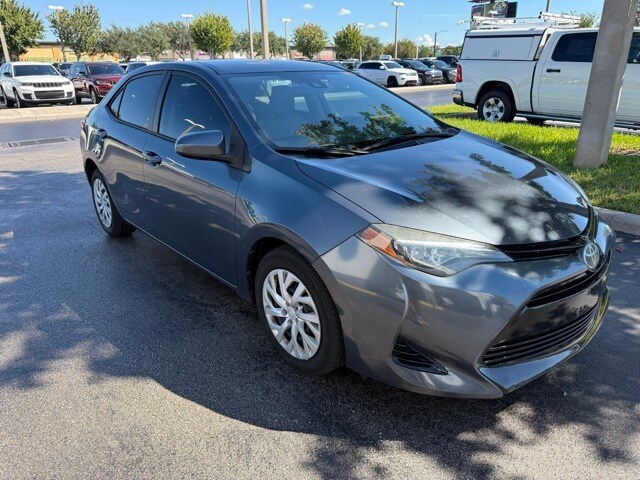 2018 Toyota Corolla L photo 3