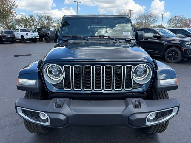 2025 Jeep Wrangler Sahara photo 2