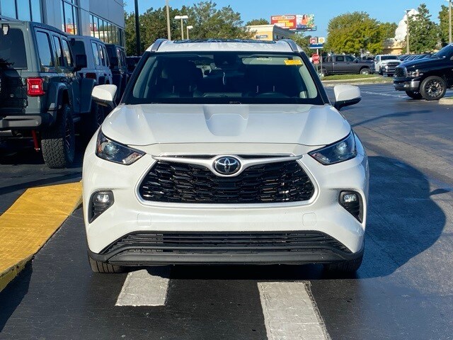 2023 Toyota Highlander XSE photo 2