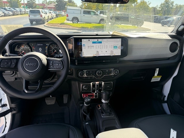 2025 Jeep Wrangler Willys photo 15