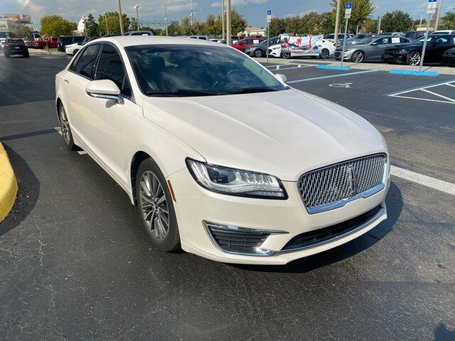 2020 Lincoln MKZ Standard photo 2