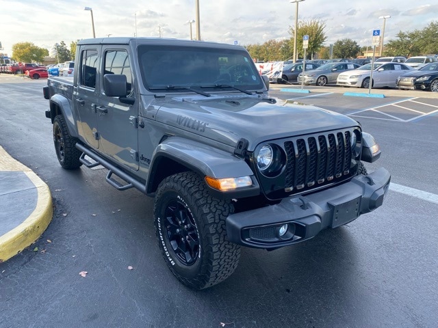 2021 Jeep Gladiator Willys photo 2
